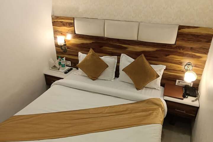Room 41 of 73