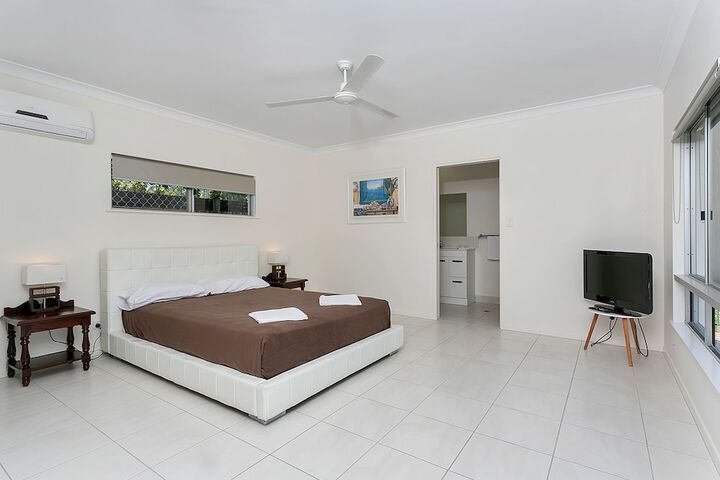 Room 2 of 13