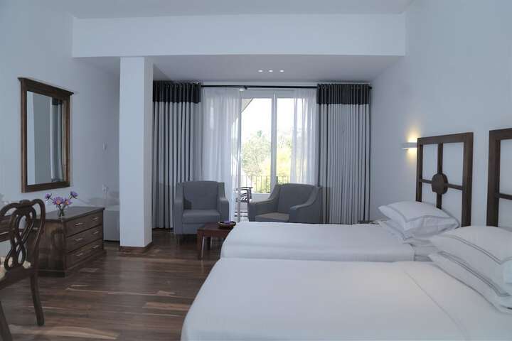 Room 9 of 85