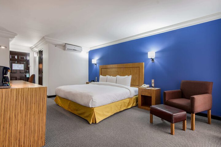 Room 14 of 89