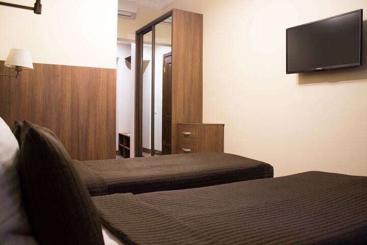Room 16 of 52