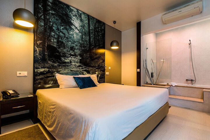 Room 10 of 78