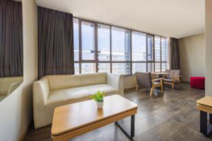 Jinzhou Hotel (Chongqing Guanghuan Shopping Center Branch)