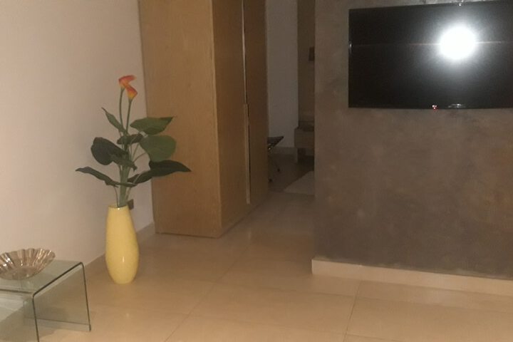 Room 28 of 90