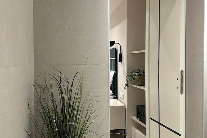 Room 12 of 67