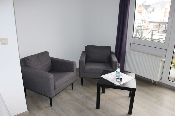 Room 5 of 73