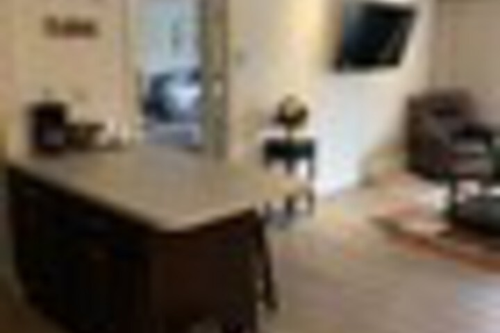 Room 182 of 297