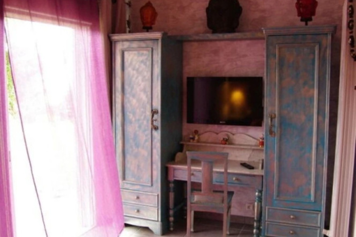 Room 3 of 11