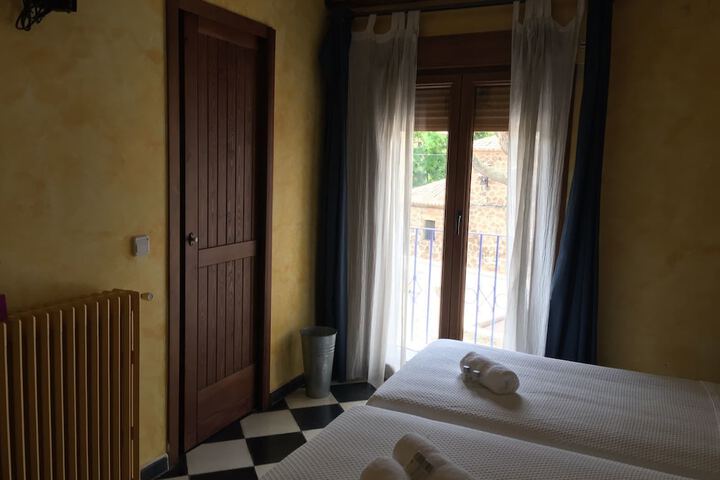 Room 3 of 12