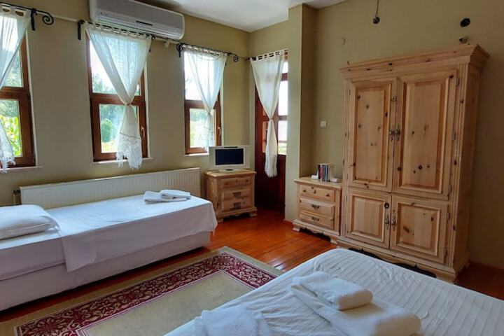 Room 14 of 44