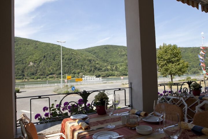 Dining 47 of 68
