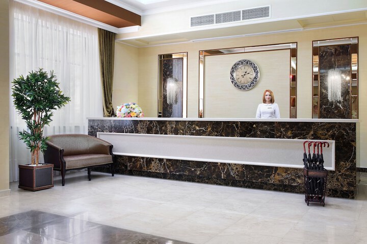 Hotel Interior 4 of 112