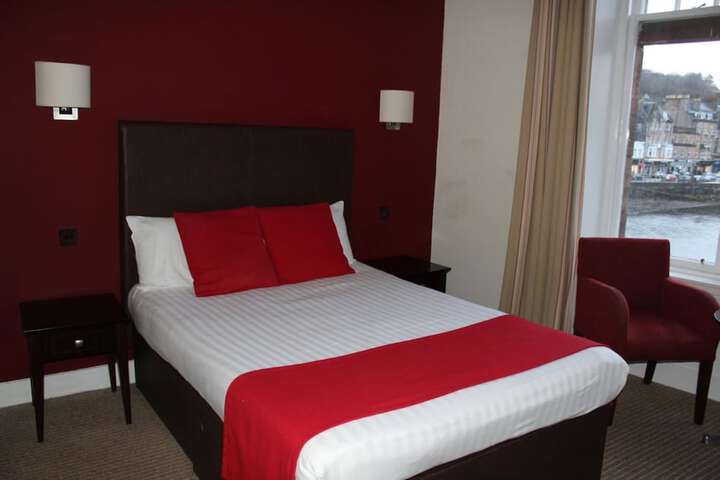 Room 14 of 36