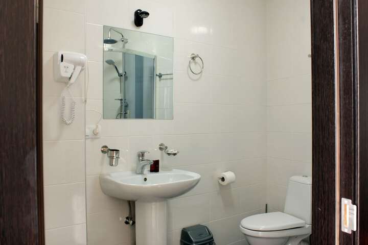 Room 26 of 34