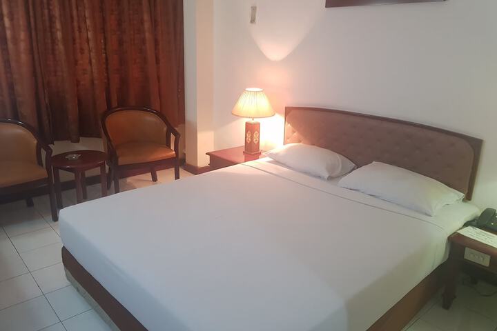 Room 5 of 21