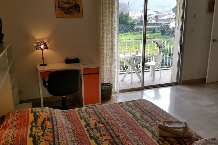 Room 8 of 37