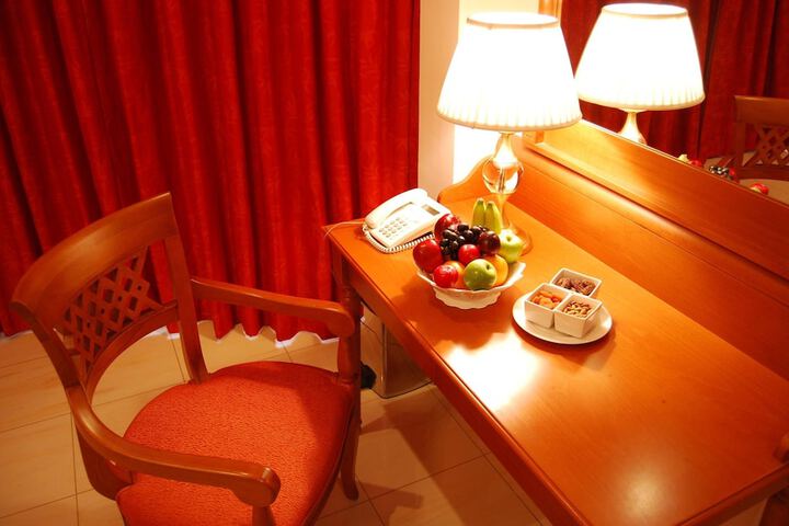 Room 19 of 39