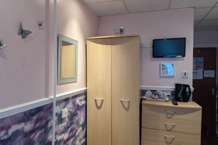 Room 15 of 27