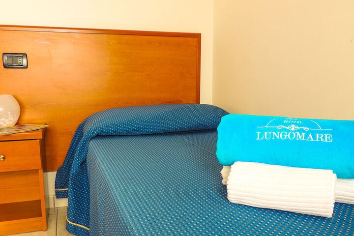 Room 15 of 90
