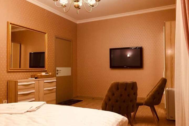 Room 17 of 61