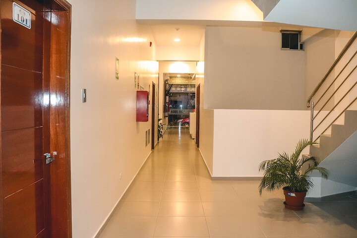 Ballroom/Hall 38 of 39