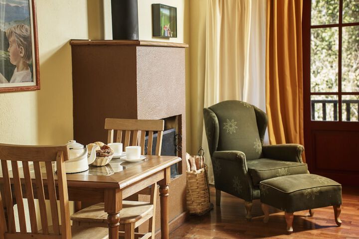 Room 4 of 41