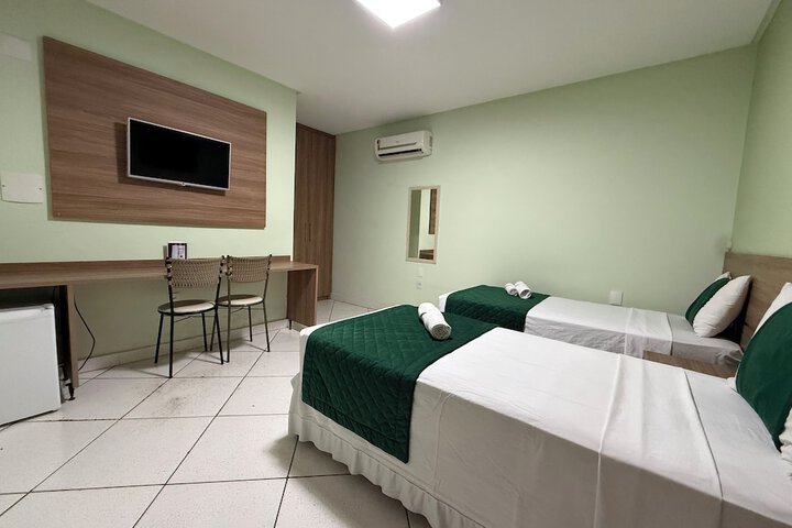 Room 6 of 26