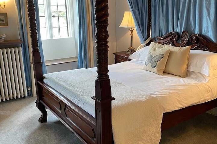 Room 12 of 47