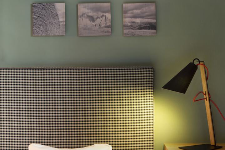 Room 8 of 77