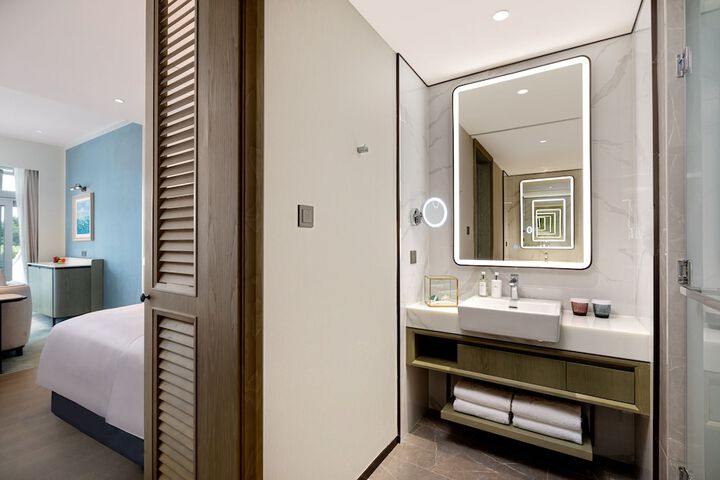 Room 27 of 41