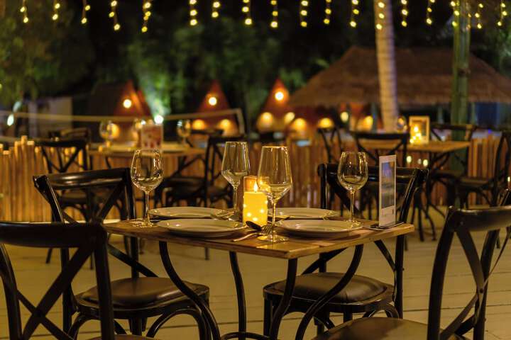 Dining 52 of 70