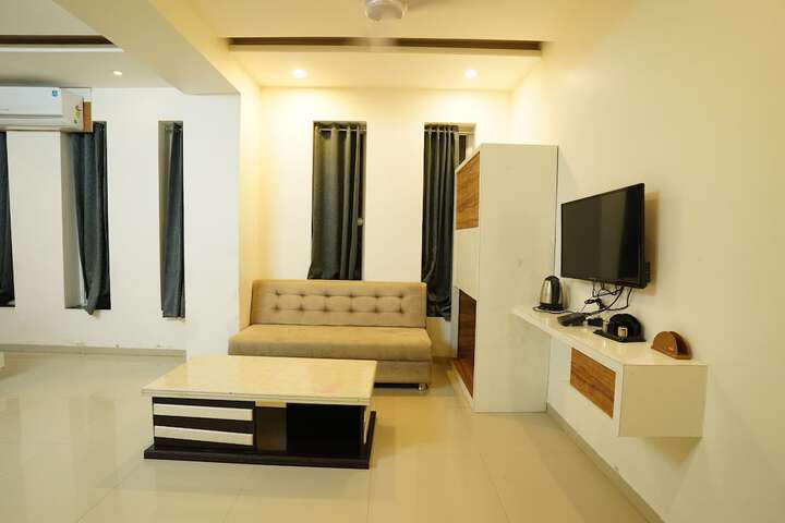 Room 16 of 27