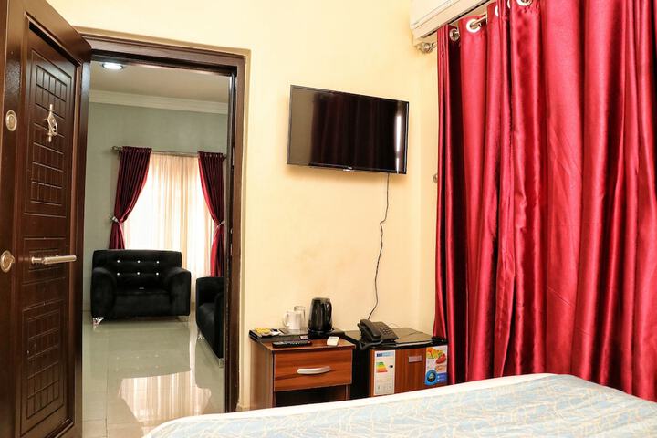 Room 5 of 40