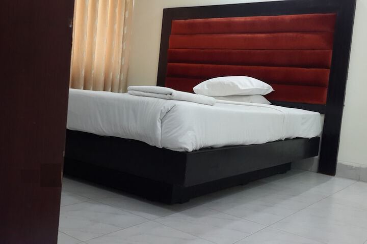 Room 30 of 47