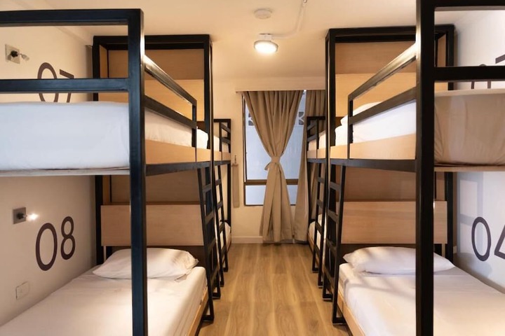 Room 4 of 36