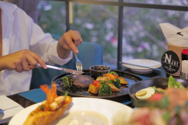 Dining 111 of 183