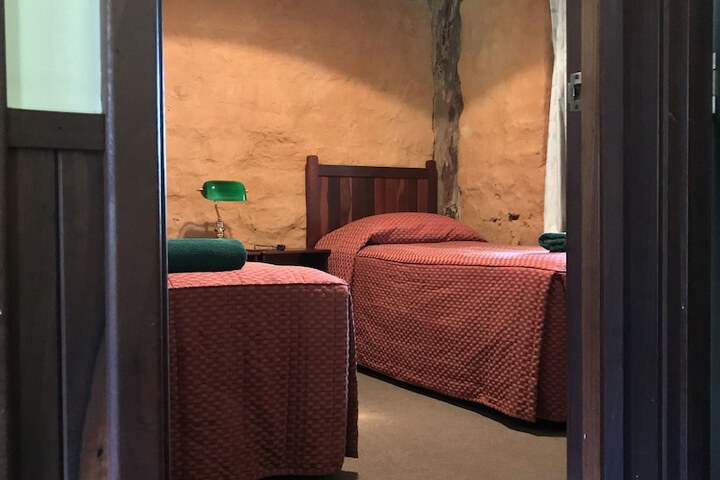Room 9 of 71