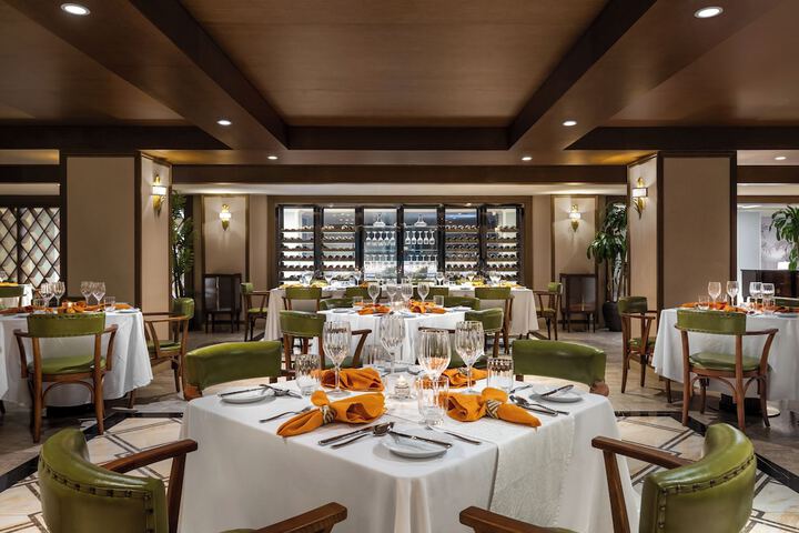 Dining 70 of 132