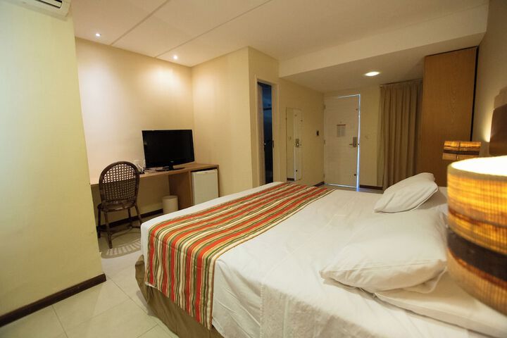 Room 21 of 48