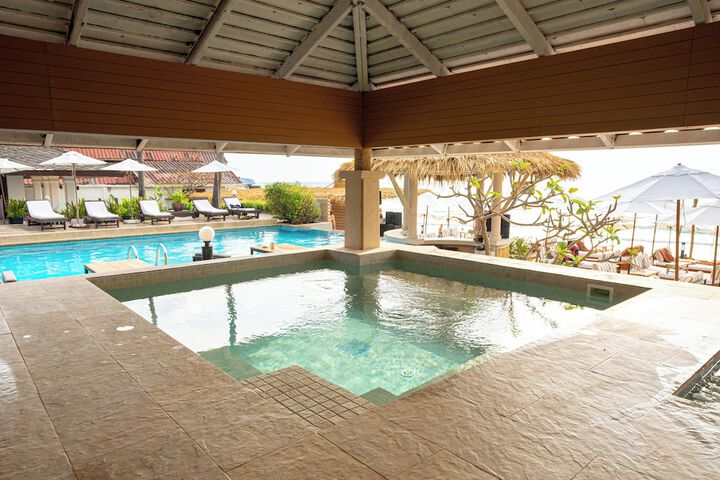 Pool 42 of 81