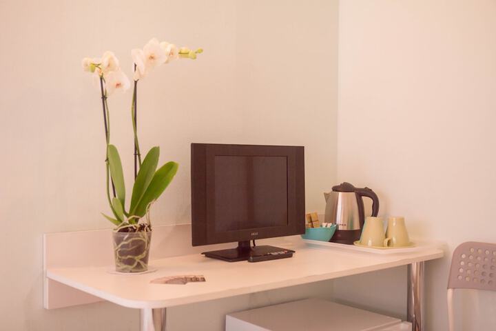 Room 4 of 73