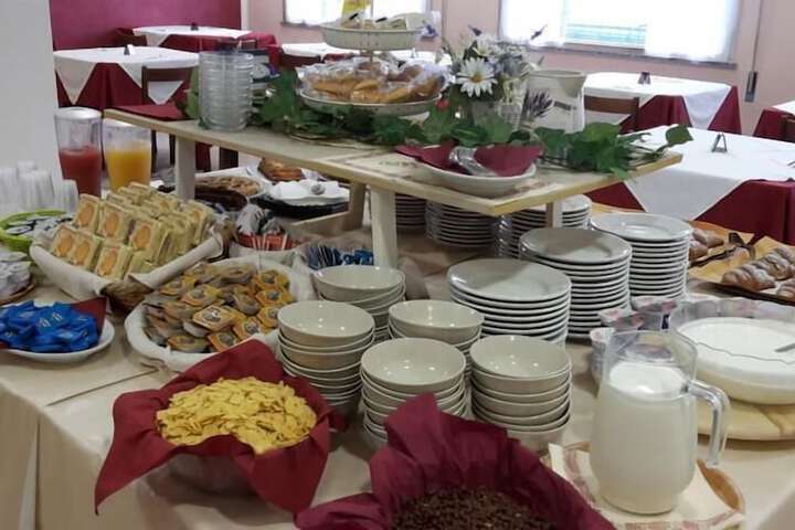 Breakfast/Coffee Service 23 of 27
