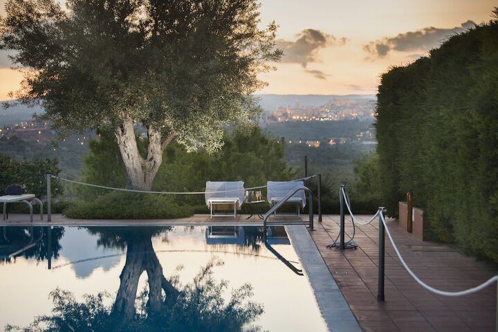 Pool Hotel
