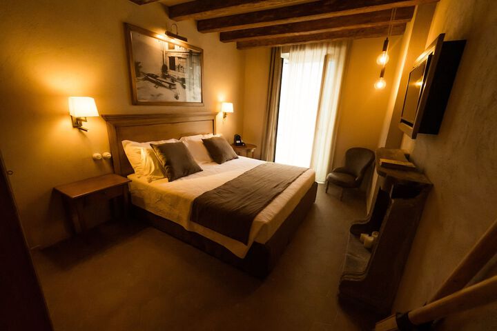 Room 26 of 75
