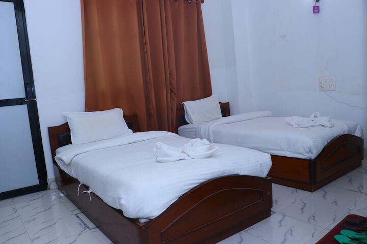 Room 6 of 36