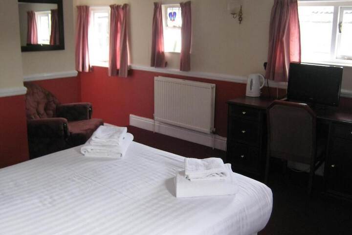 Room 13 of 35