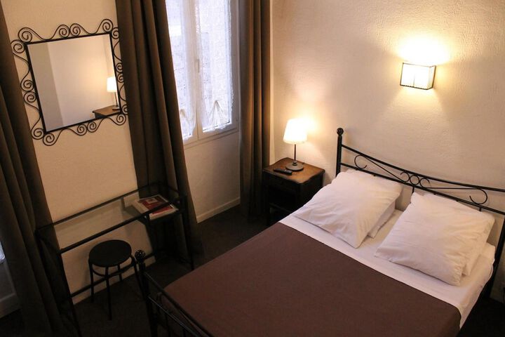 Room 15 of 36