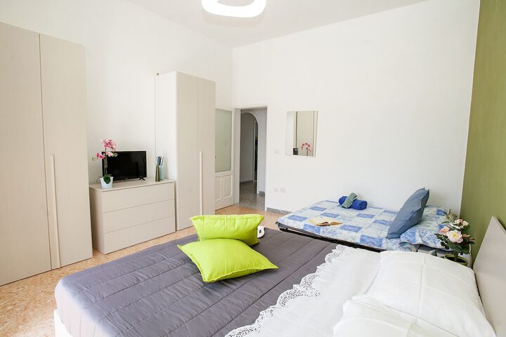 Room 4 of 22