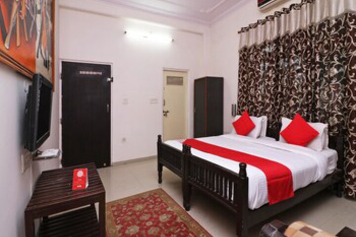 Room 19 of 23