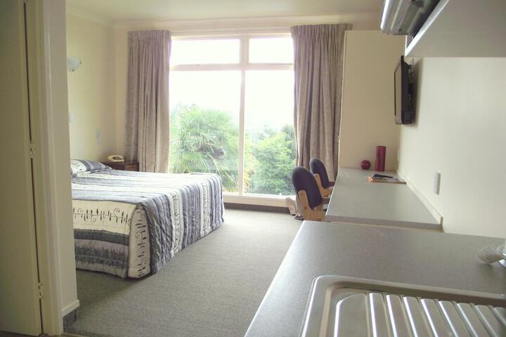 Room 8 of 39